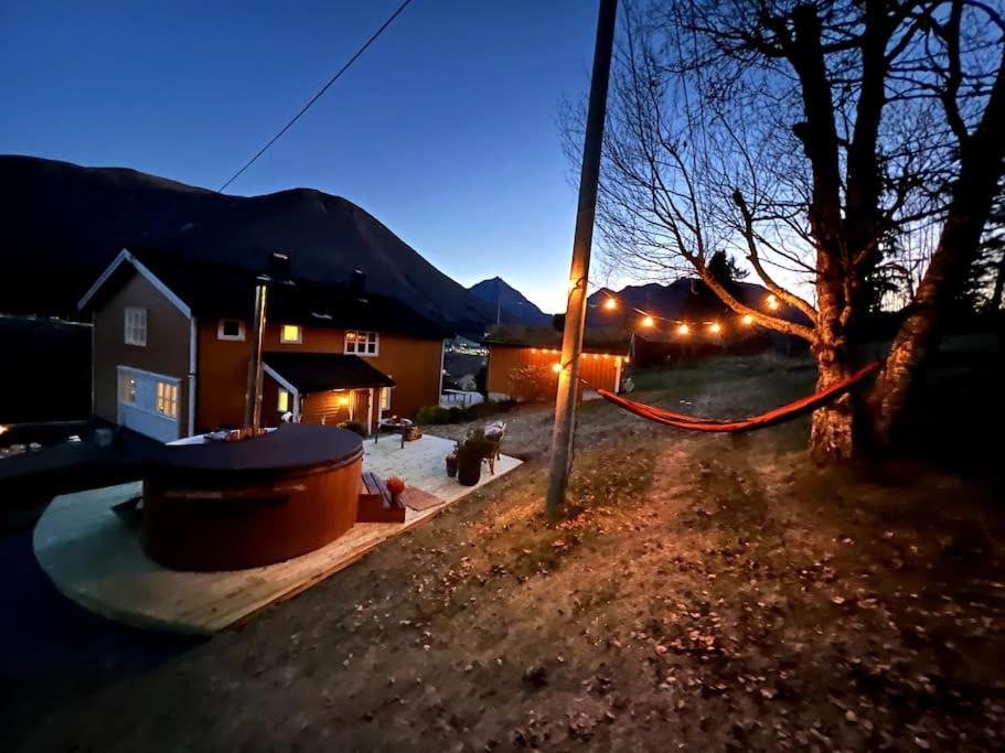 Moonvalley Lodge - Stort & Koselig Hus - Mandalen Kültér fotó